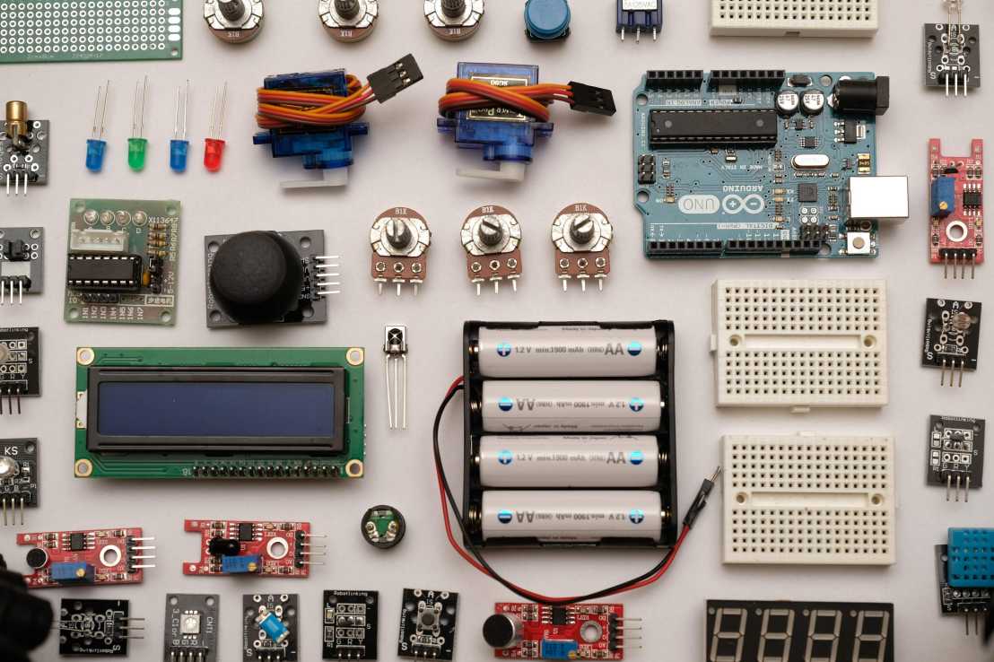 Enlarged view: Electronic Components