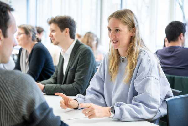 Discussion round at a workshop